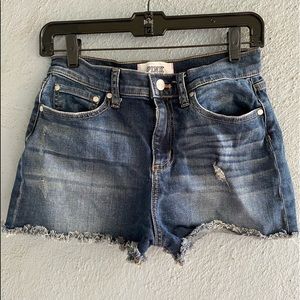LIKE NEW Victoria’s Secret PINK Distressed Blue Jean Shorts Size Small